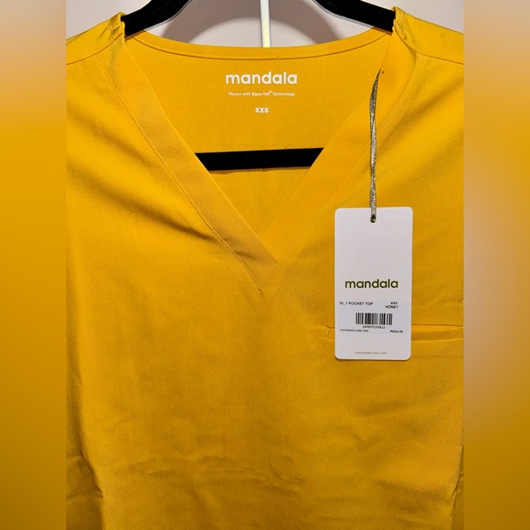 Mandala Women's V-Neck Short Sleeve Scrub Top - Honey - Picture 2 of 6